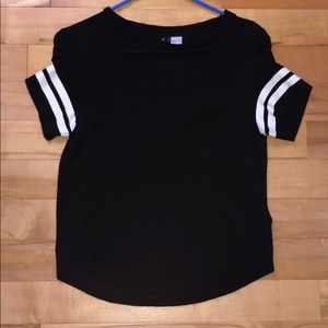 H&M Divided black t-shirt with white stripes